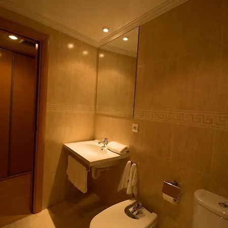 Dona Paula 3* Garray