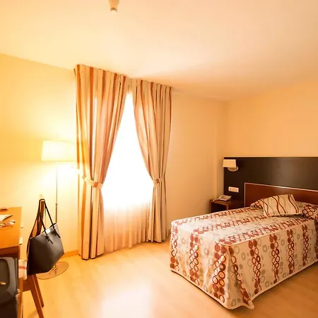 Dona Paula Otel Garray