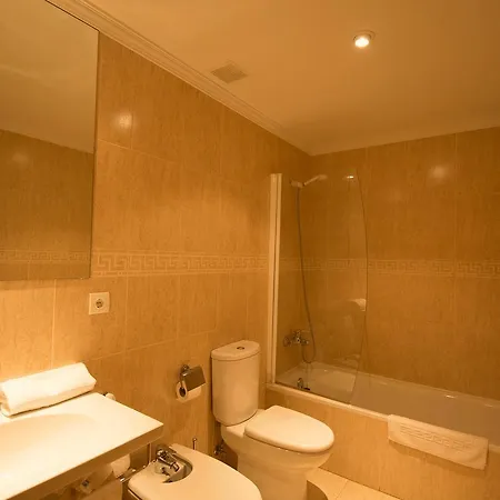 Otel Dona Paula 3*